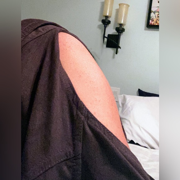 Vertigo, M women’s off the shoulder cut out/ long sleeve faux suede brown top - Picture 13 of 13